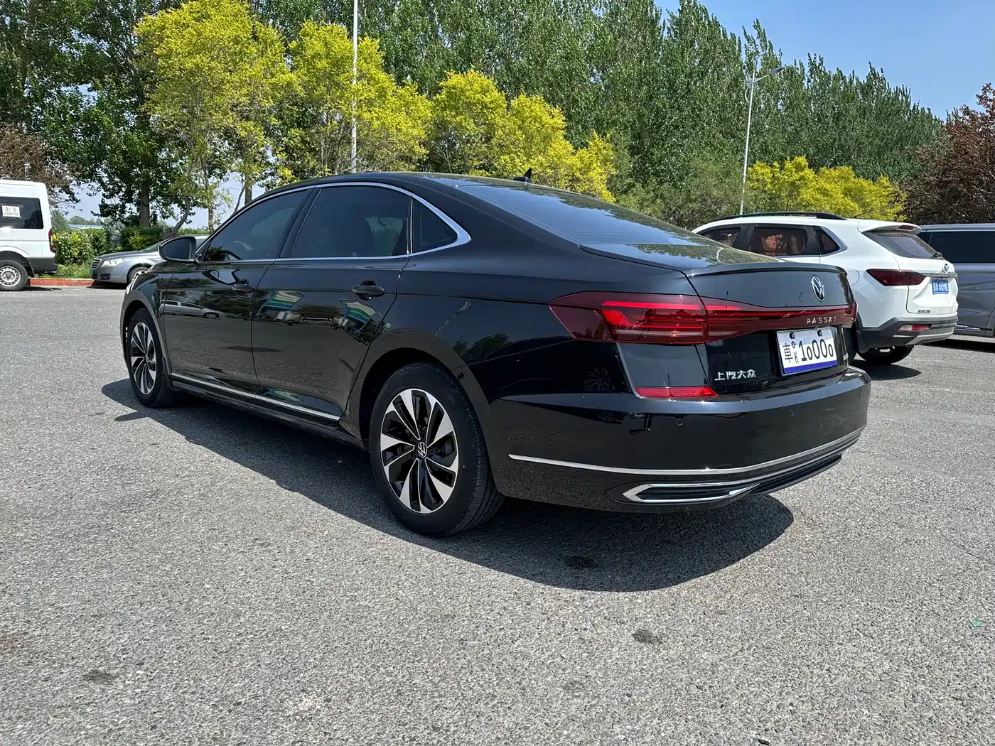 Volkswagen Passat 2023 280TSI Elite Edition фото 5