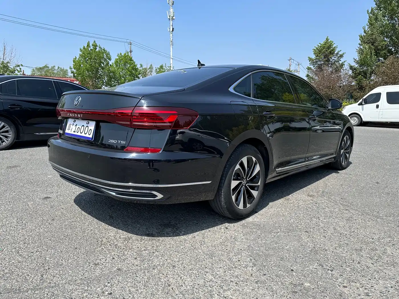 Volkswagen Passat 2023 280TSI Elite Edition фото 6