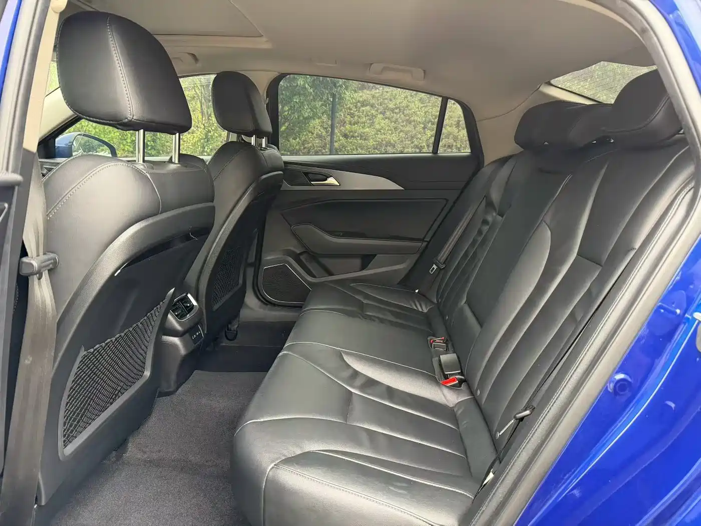 Hongqi H5 2020 1.8T Automatic Smart Connection Qi Rhythm Edition фото 5