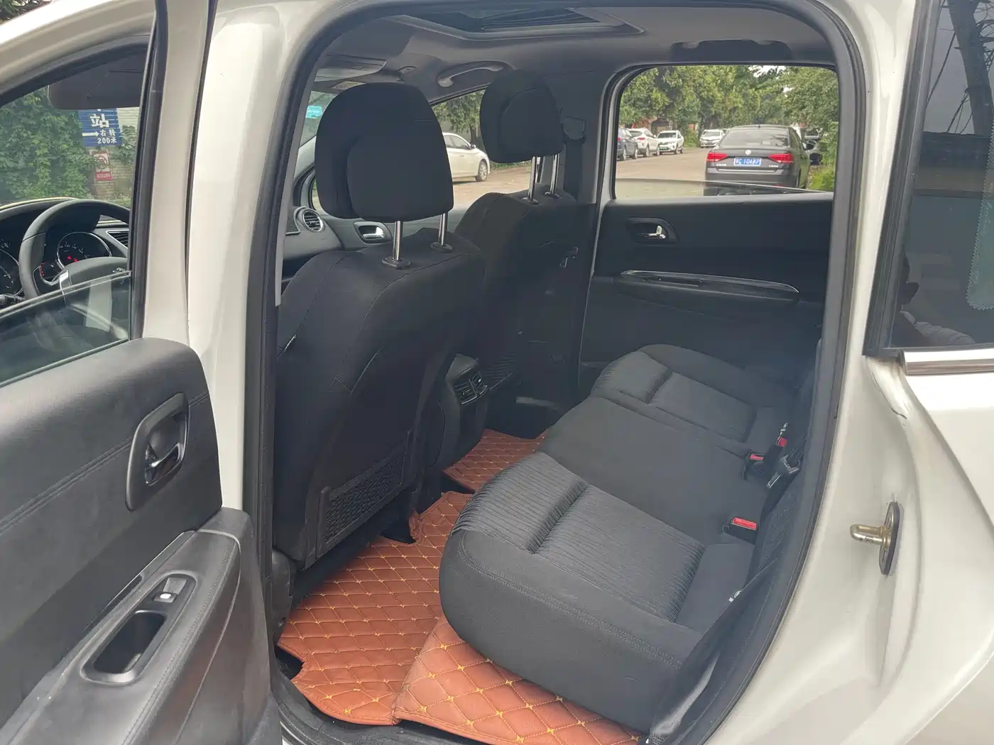 Peugeot 3008 2015 1.6THP Automatic Classic Edition фото 10