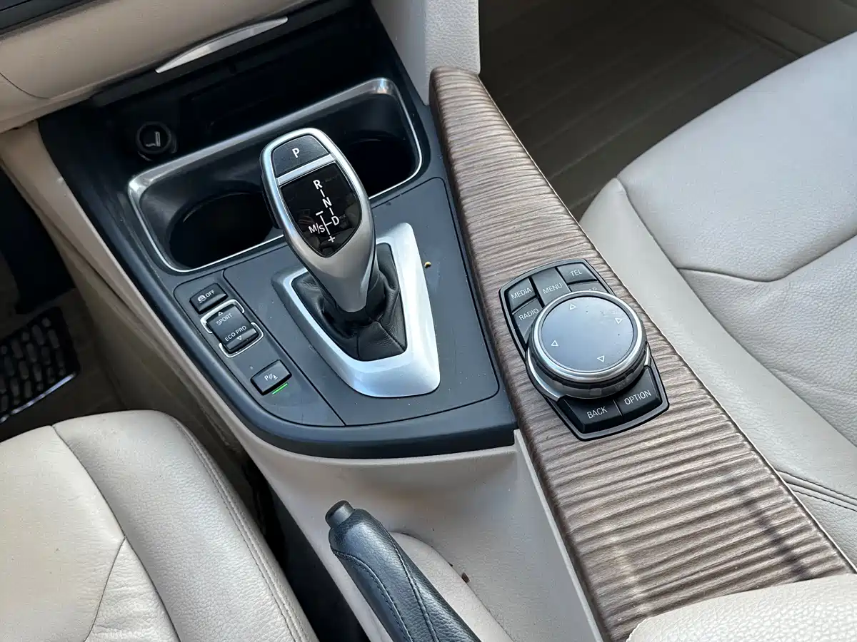 BMW 3 Series 2014 320Li Style Design Package фото 7