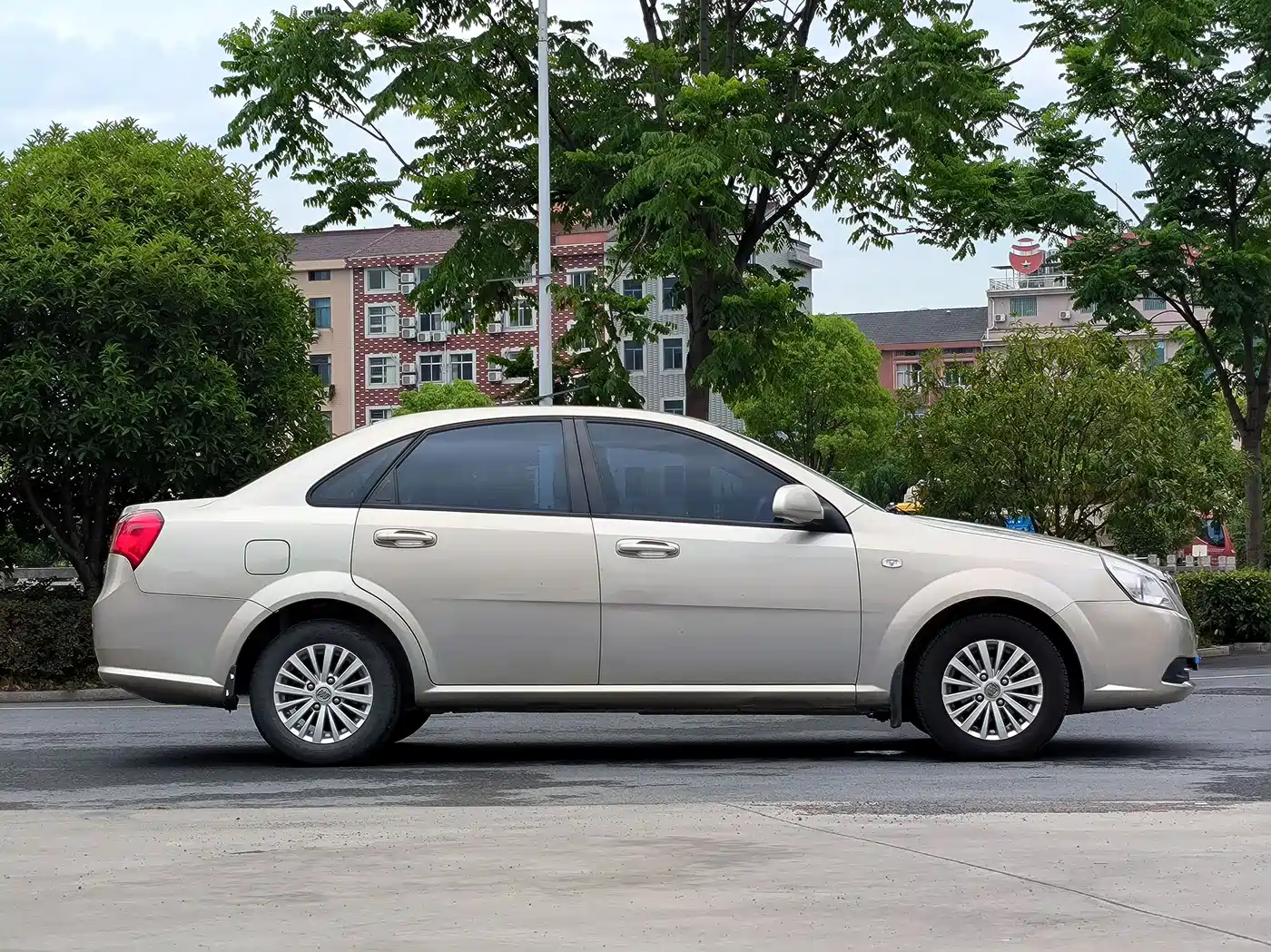 Buick Excelle 2015 1.5L Automatic Classic фото 3
