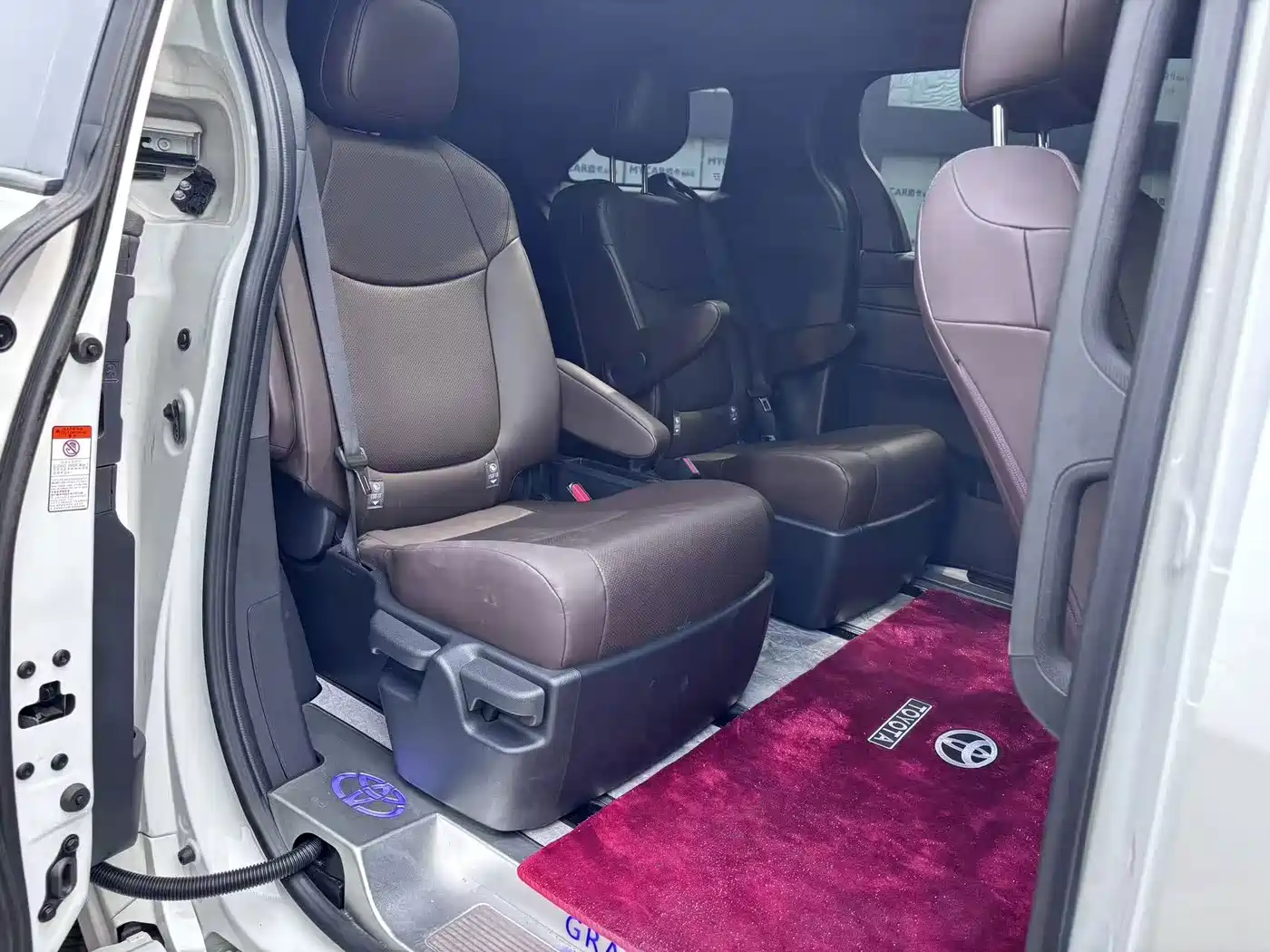 Toyota Granvia 2024 2024 2.5L Hybrid Premium PLUS 4WD Edition