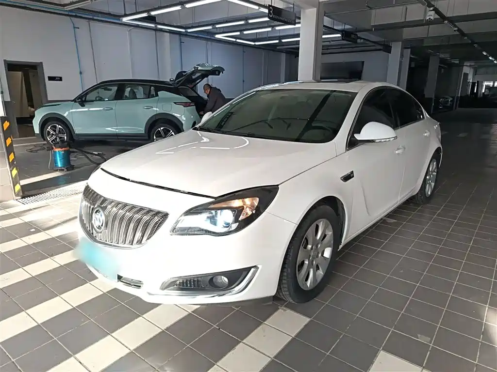 Buick Regal 2015 1.6T Leading Tech Edition
