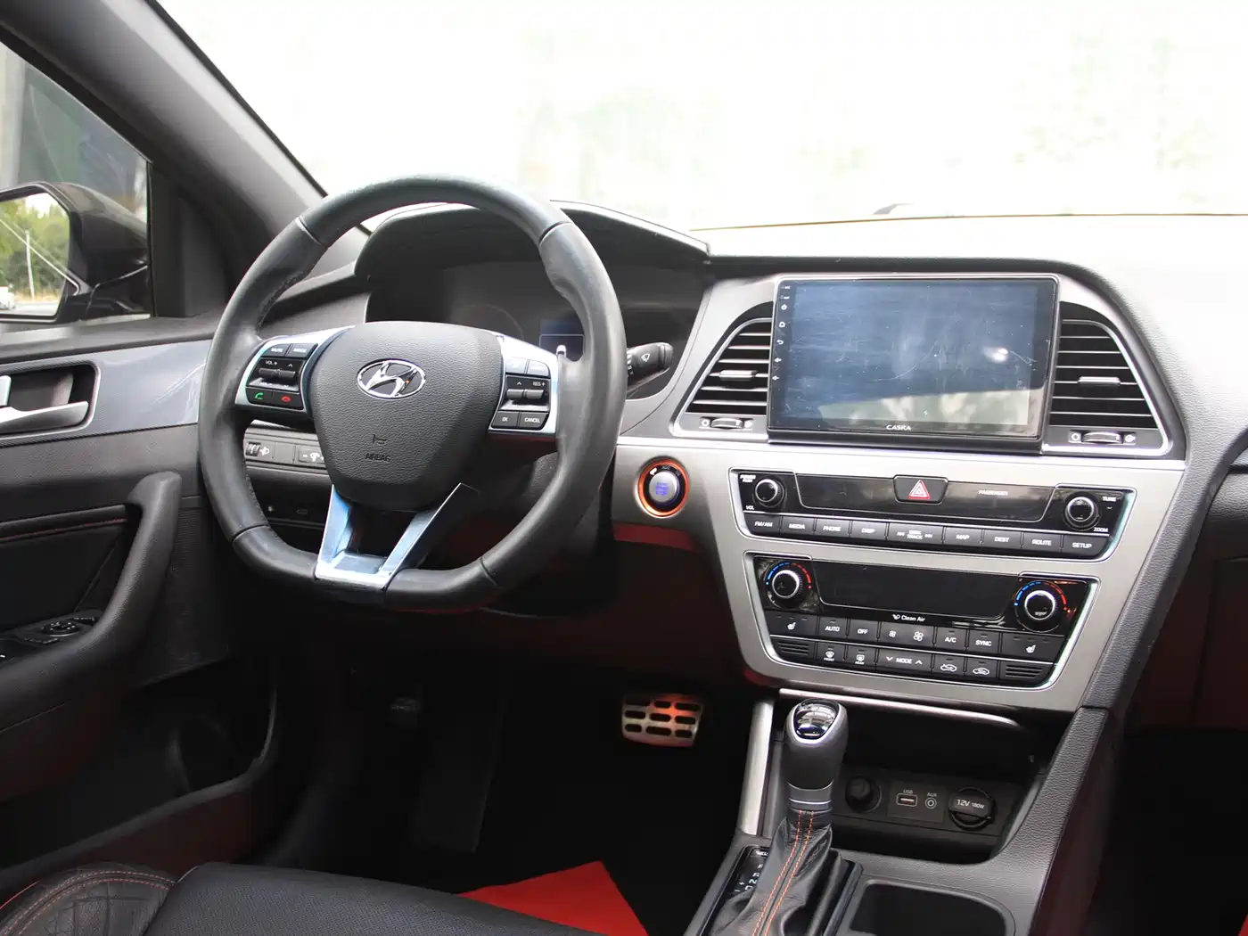 Hyundai Sonata 2015 1.6T GLS Smart фото 14
