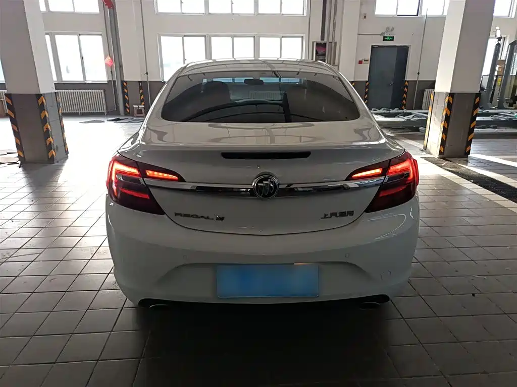 Buick Regal 2015 1.6T Leading Tech Edition фото 6