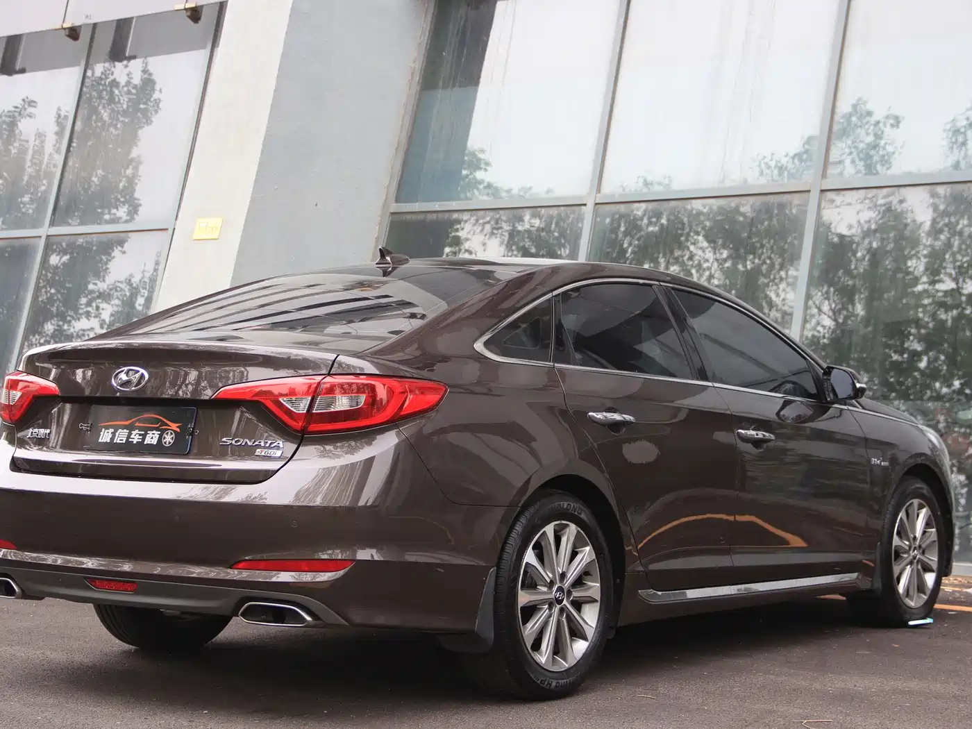 Hyundai Sonata 2015 1.6T GLS Smart фото 7