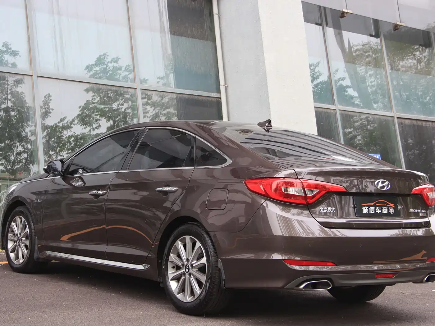 Hyundai Sonata 2015 1.6T GLS Smart фото 9