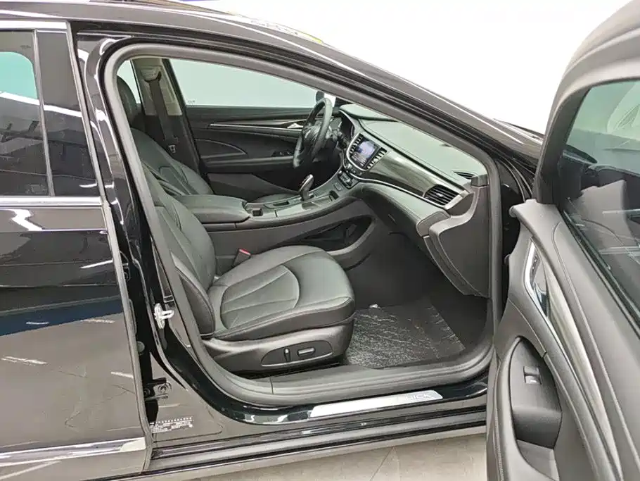 Buick Lacrosse, миниатюра 8