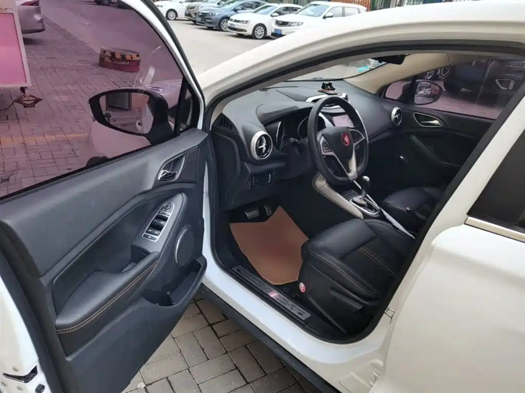 BYD Yuan 2017 1.5L Auto Cool Connect фото 16