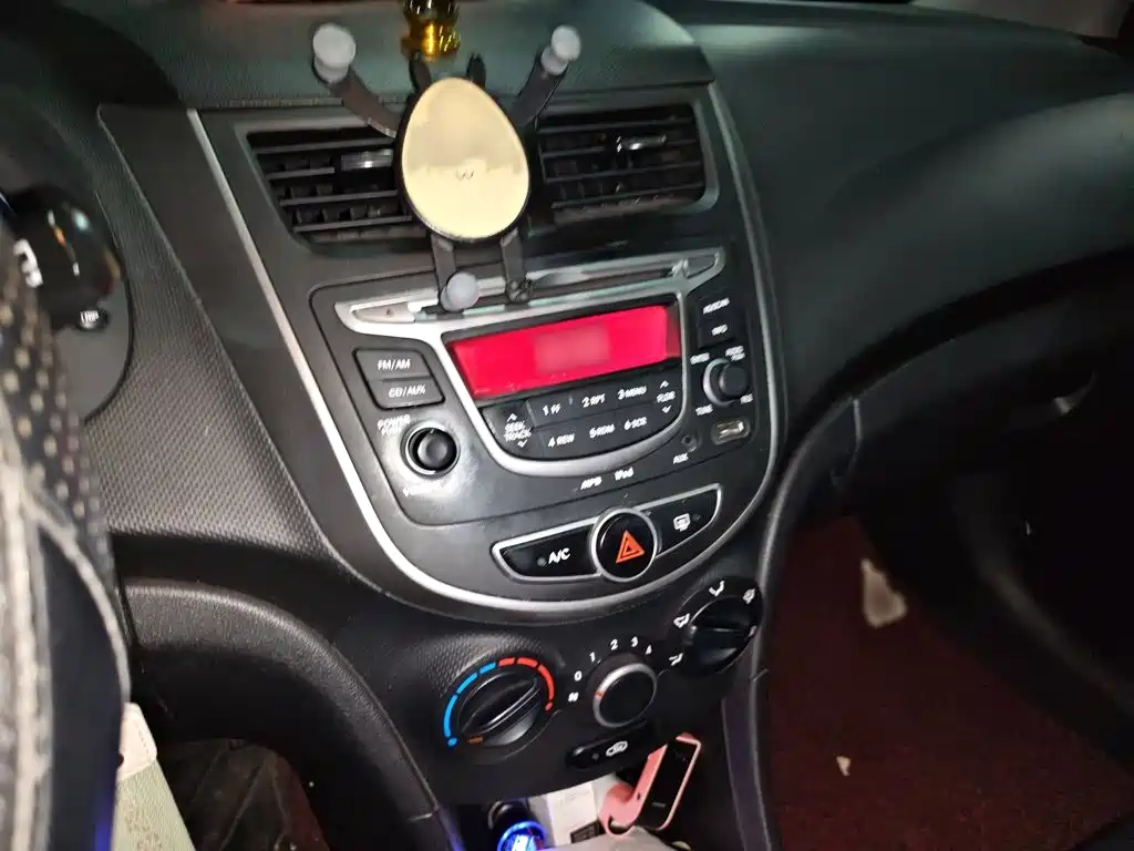 Hyundai Reina 2015 2014 Model 1.4L Automatic GLX
