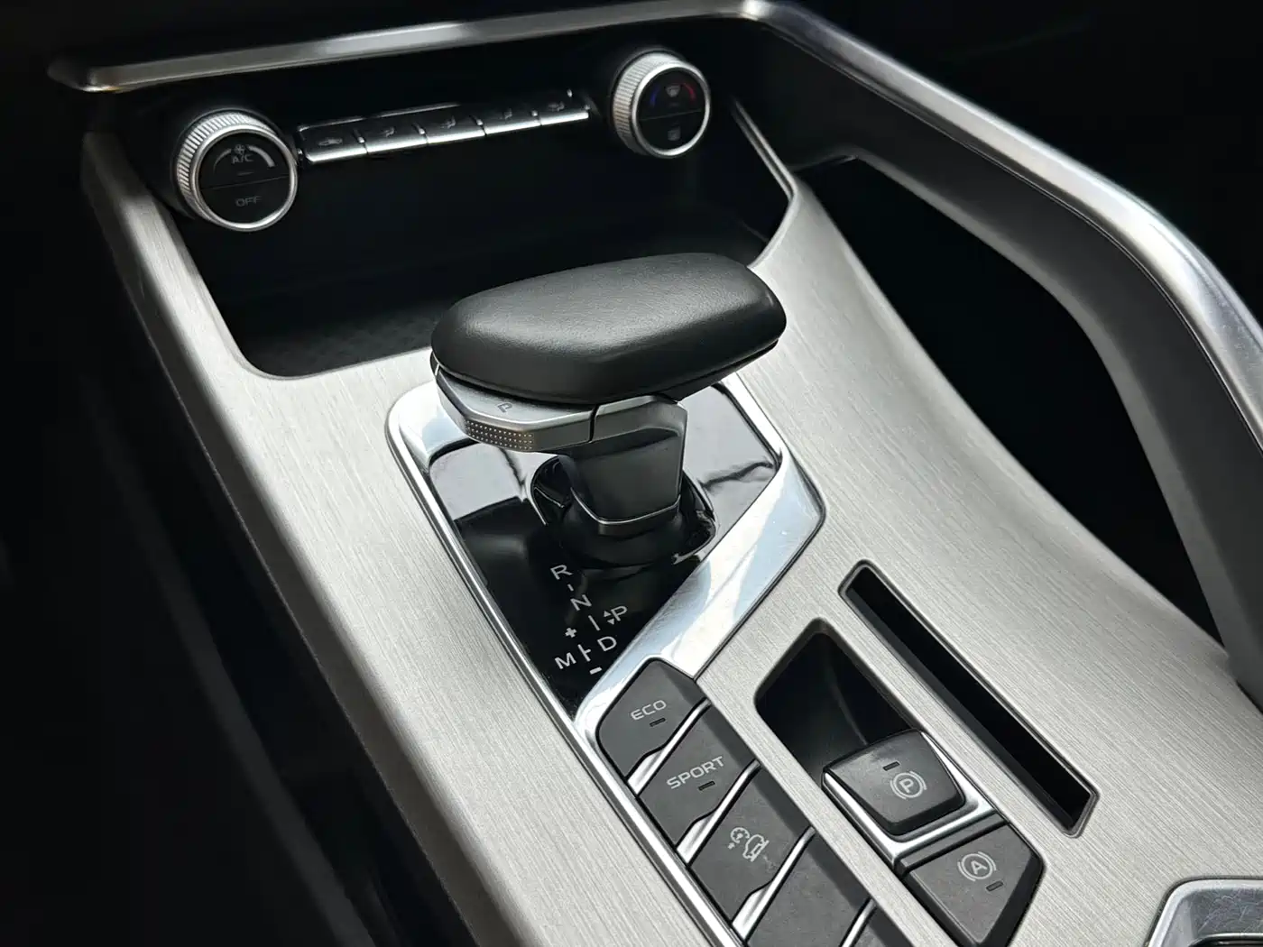 GEELY BINYUE