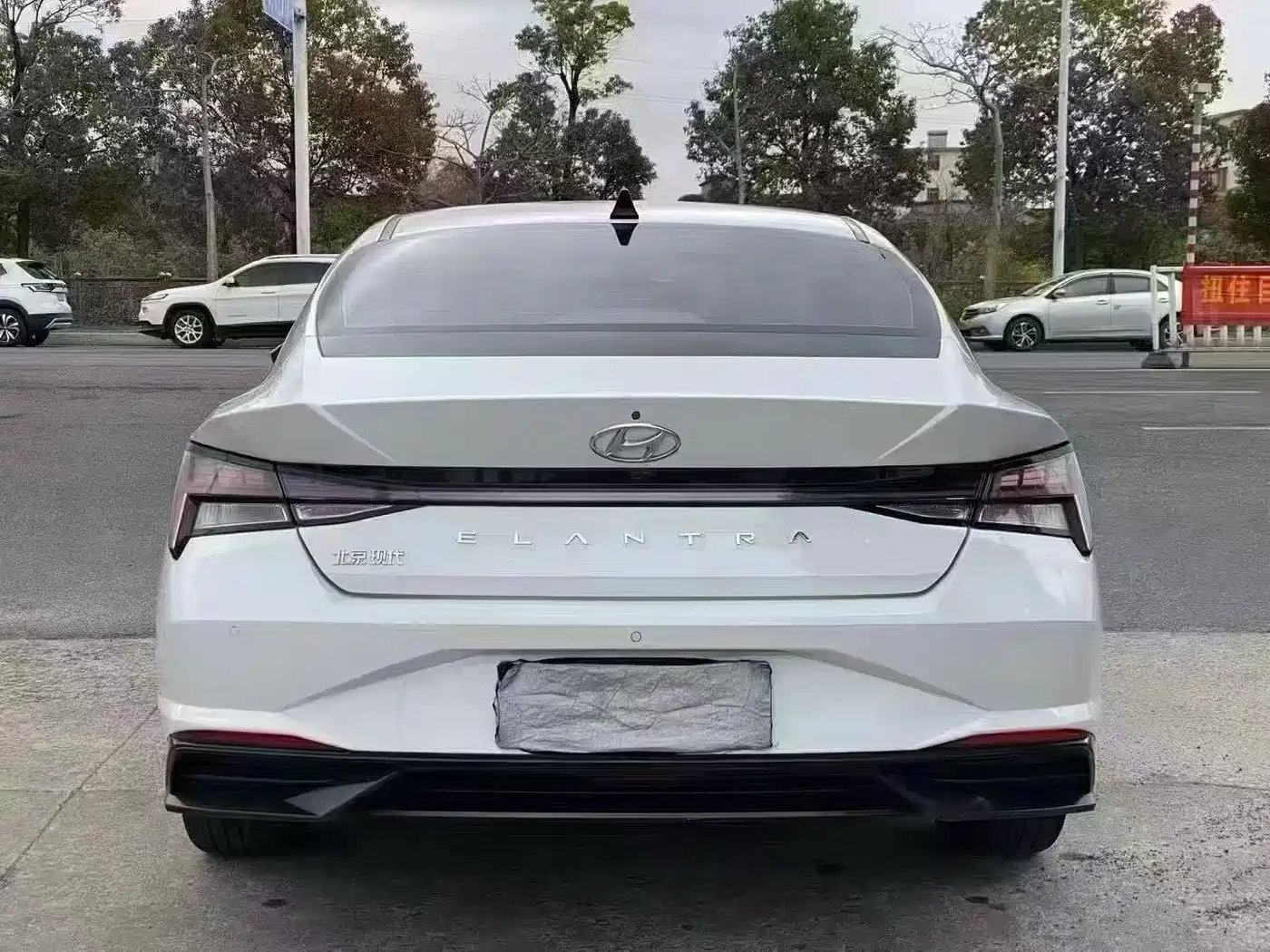 Hyundai Elantra 2021 1.5L CVT GLX Elite Edition фото 8
