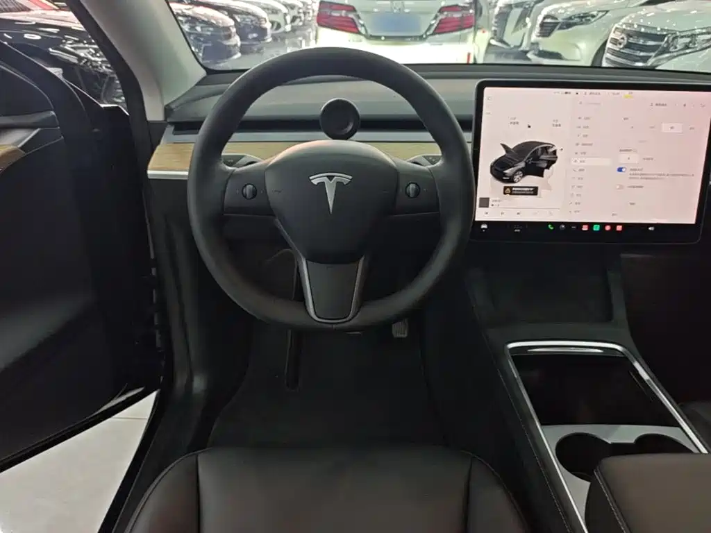 Фото 7 - Tesla Model Y