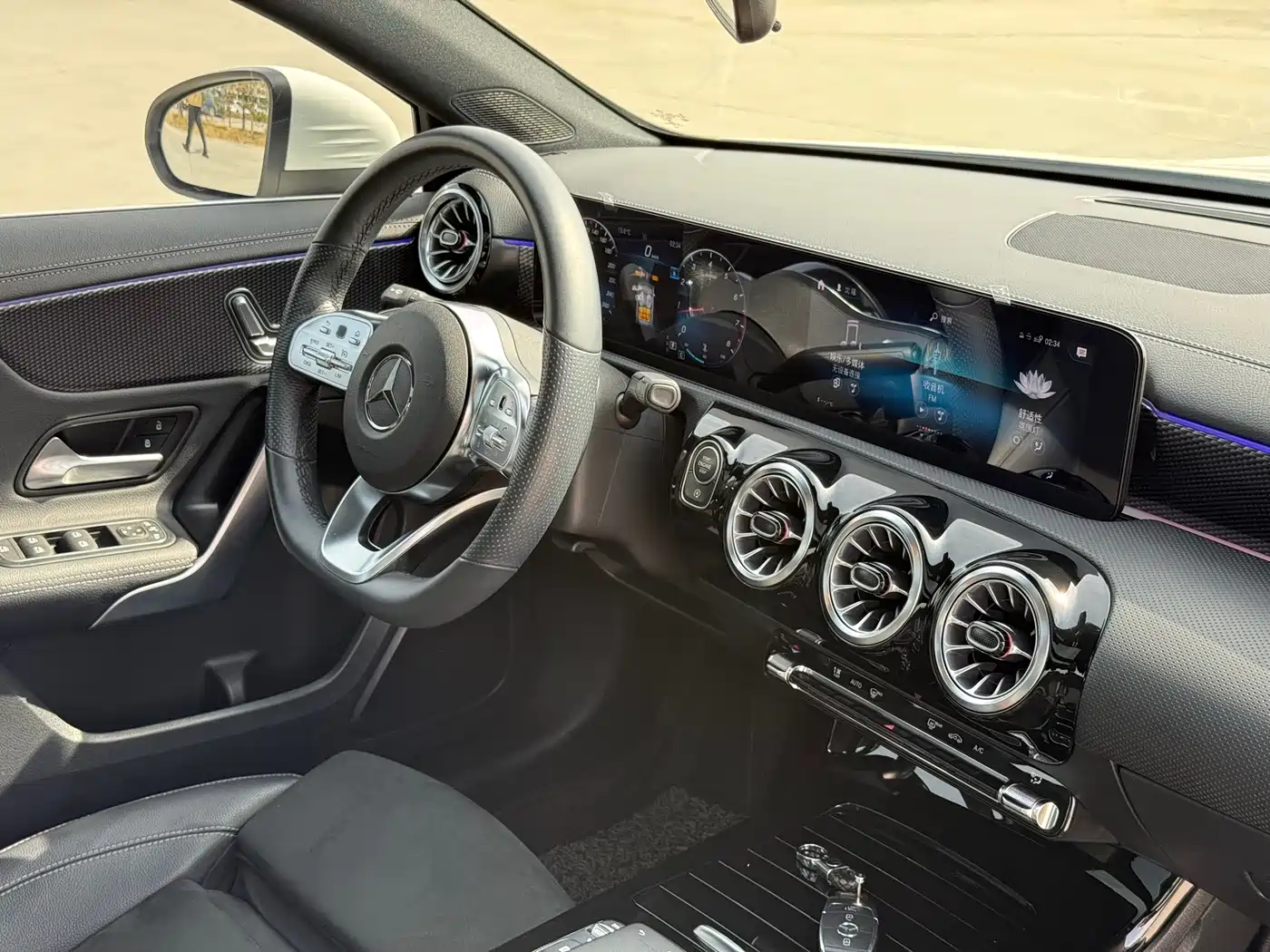 Mercedes-Benz A-Class 2021 A 200 L Sport Sedan Fashion Edition фото 38