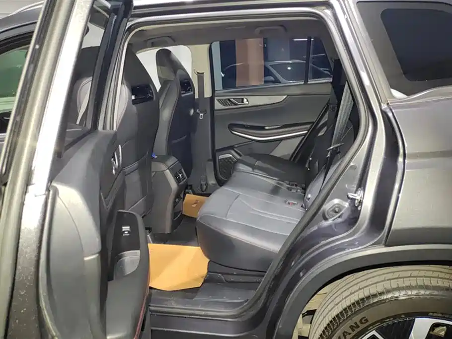 CHANGAN CS75