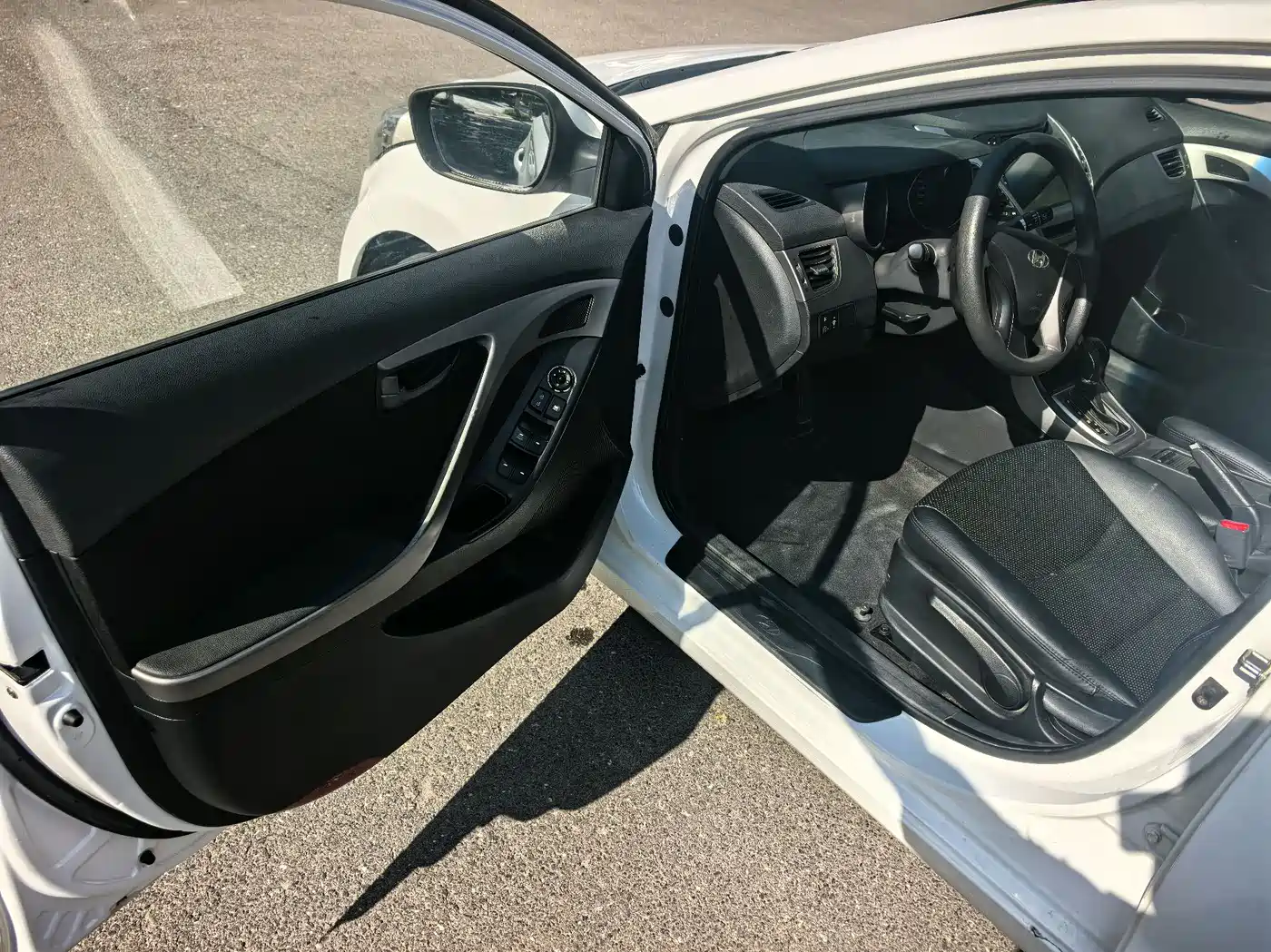 Hyundai Langdong 2012 1.6L Automatic Fashion фото 7