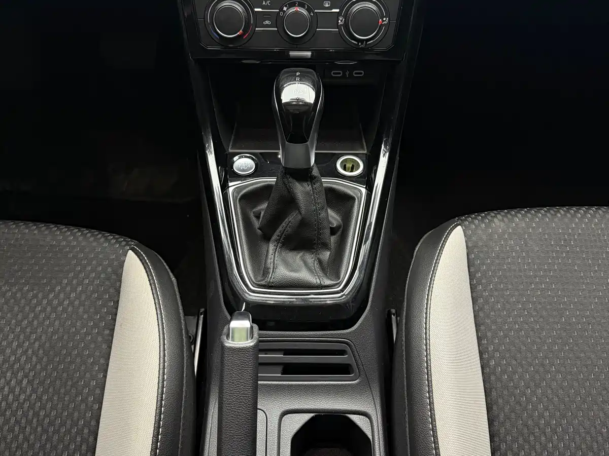 Volkswagen Tanying 2023 Model 200TSI DSG Joy Smart Connect Edition фото 17