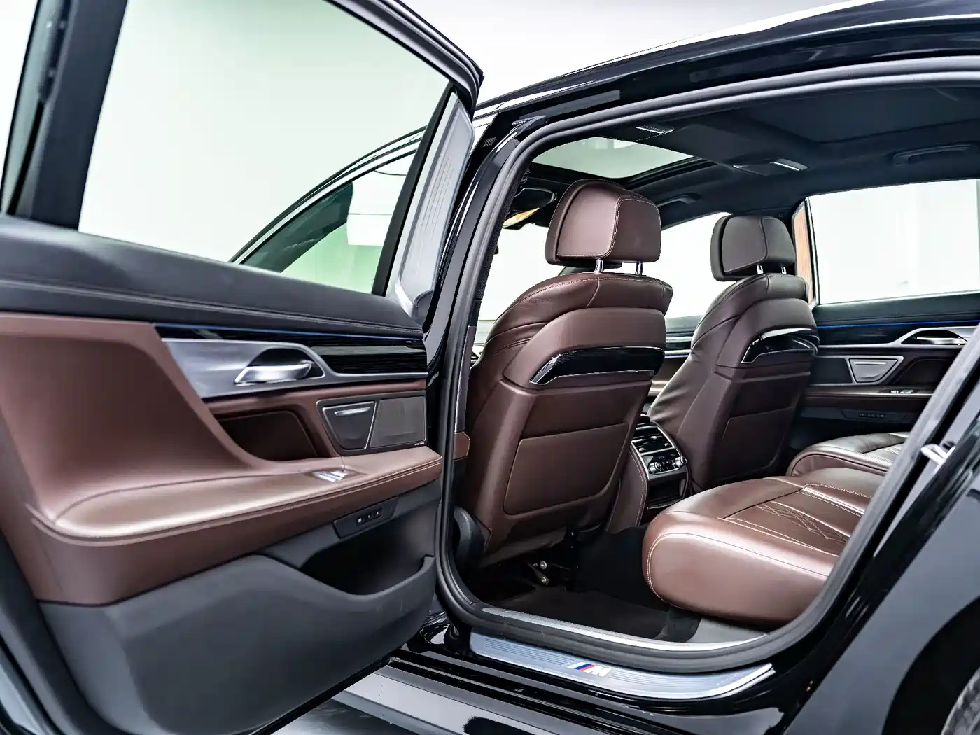 Photo 11 - BMW 7 Series