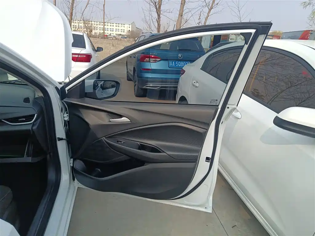Chevrolet Cavalier 2021 325T Auto Joy Edition фото 18