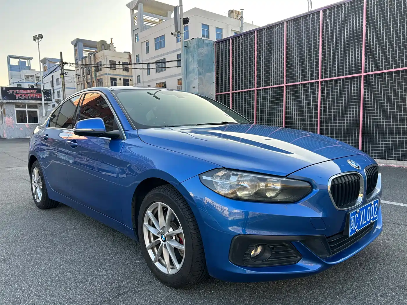 BMW 1 Series 2018 118i Fashion Edition фото 2