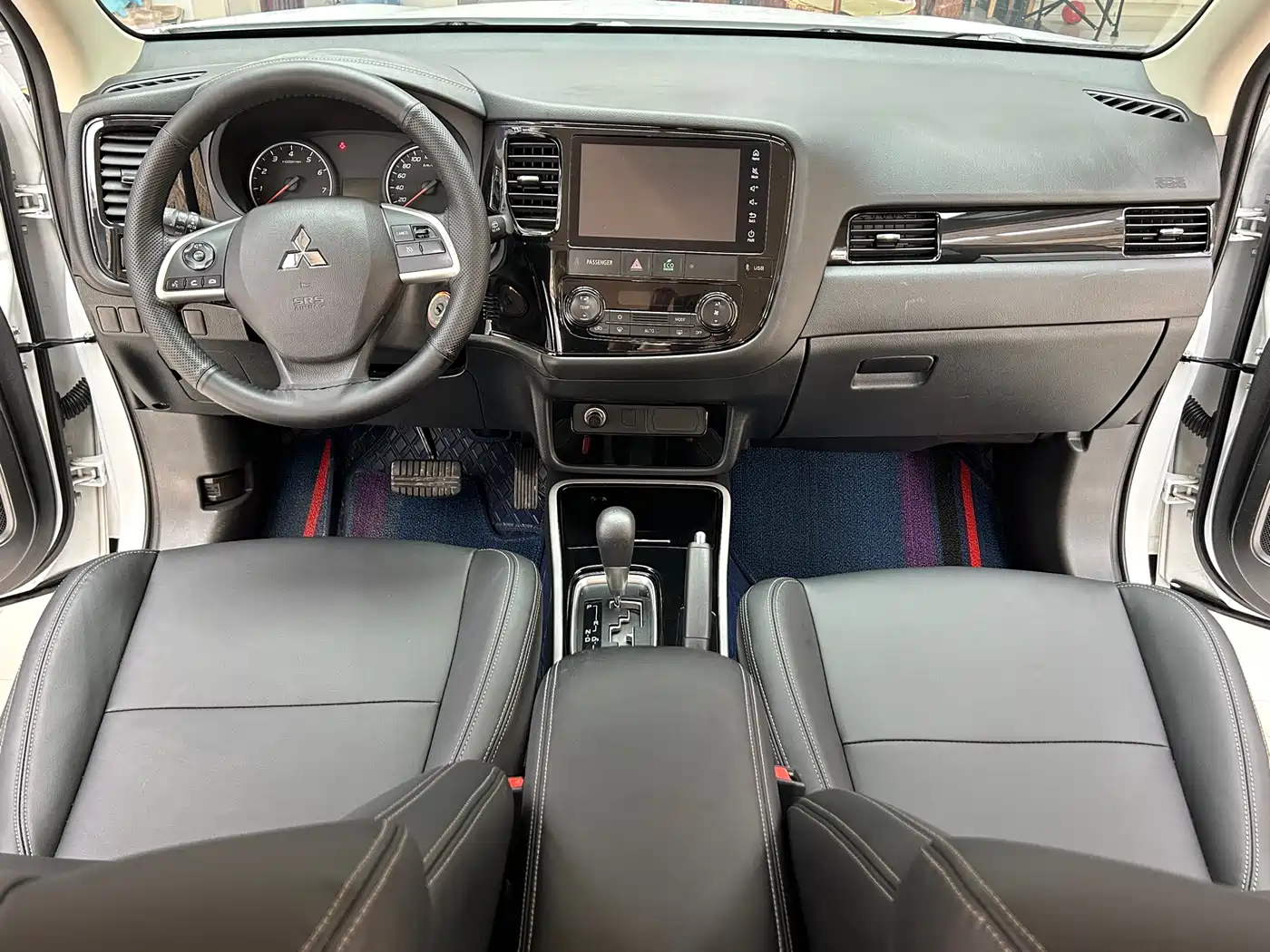 Mitsubishi Outlander 2021 2.0L 2WD Smooth Ride Version 5-Seater фото 12