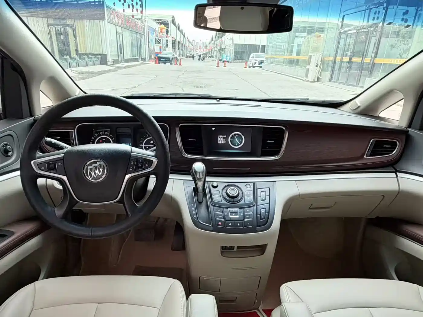 Buick GL8 2018 28T Luxury Model China VI фото 8
