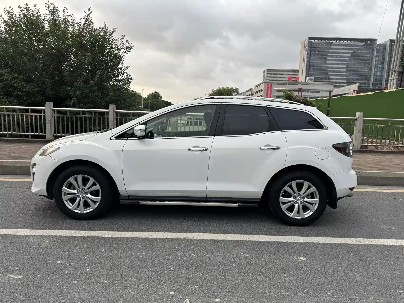 Фото 8 - Mazda CX-7