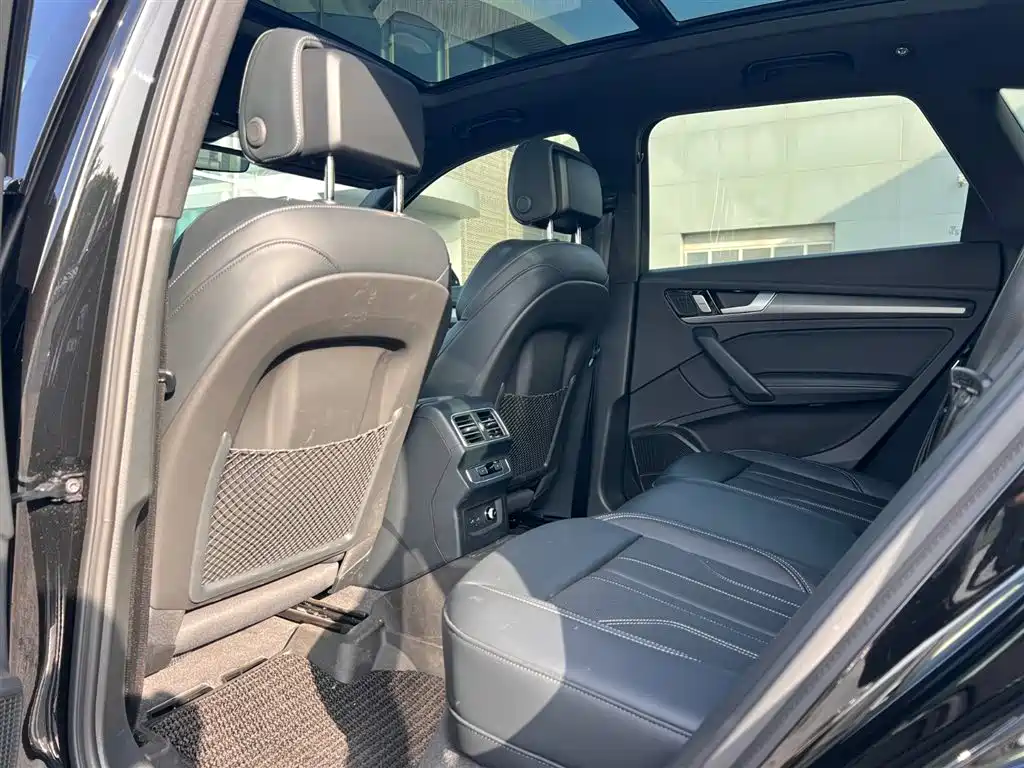 Audi Q5L 2024 Model 45 TFSI Luxury Dynamic фото 9