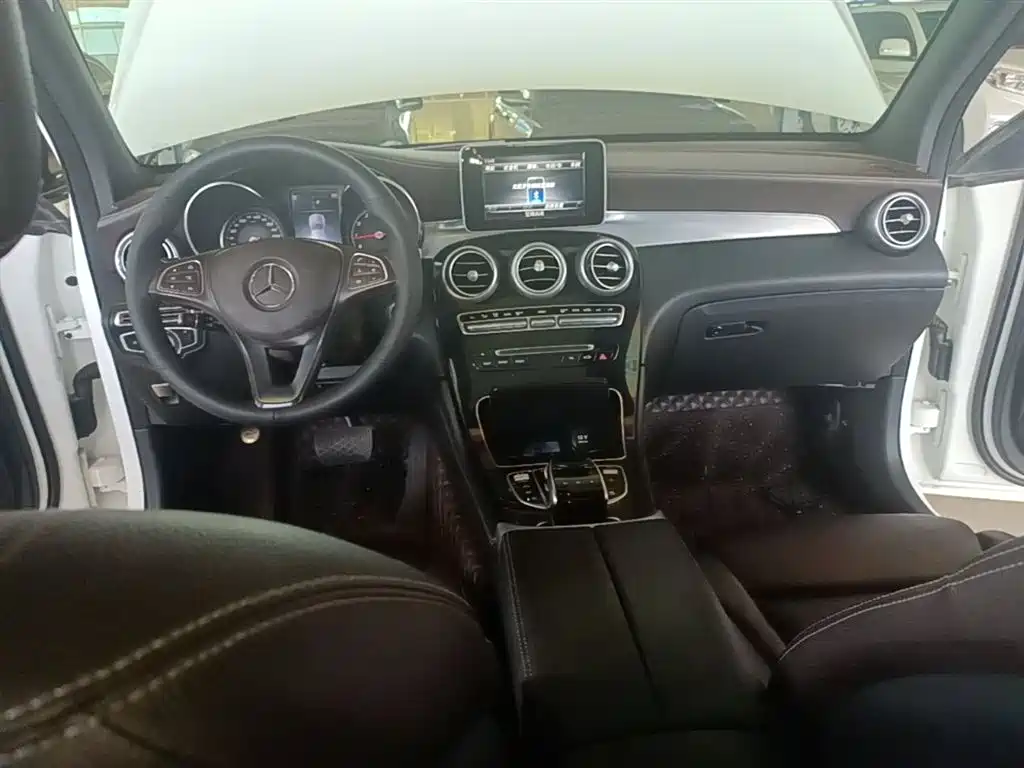 Mercedes-Benz GLC 2019 Model GLC 200 L 4MATIC фото 10