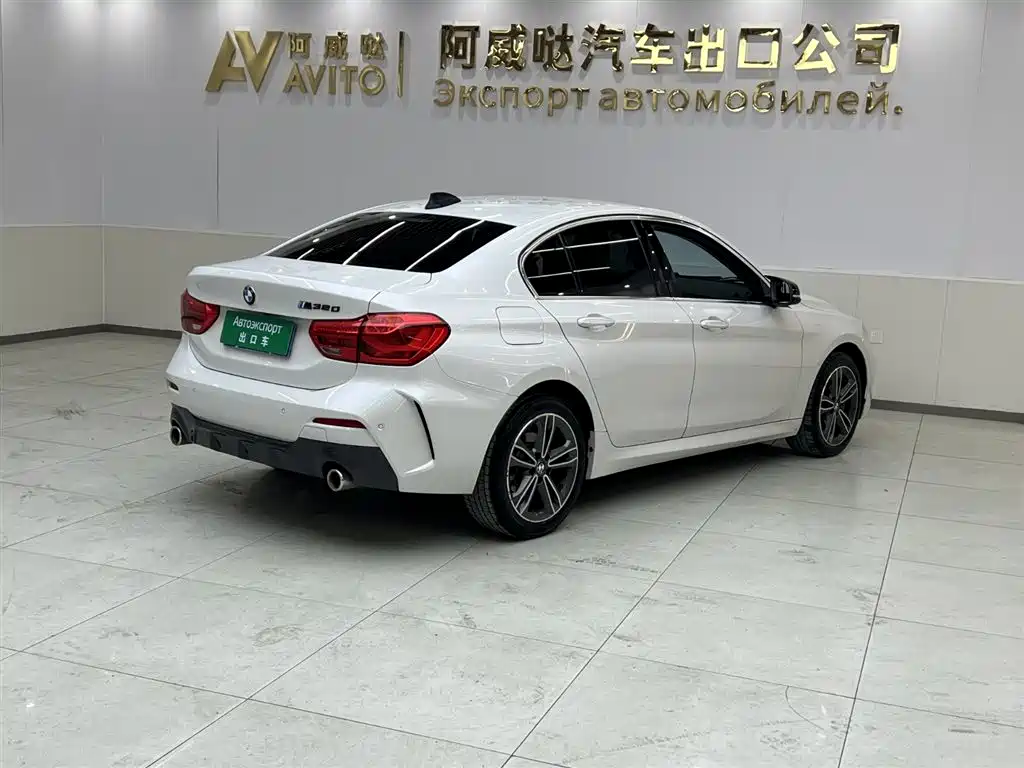 BMW 1 Series 2021 120i M Sport фото 4