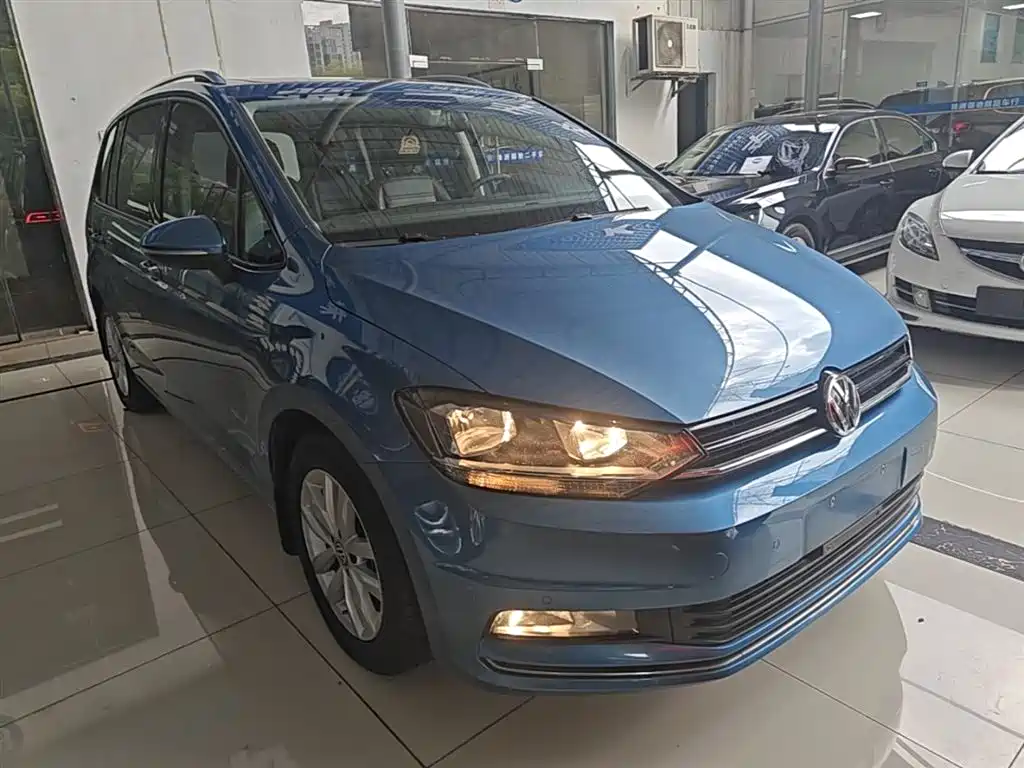 Volkswagen Touran 2018 Touran L 280TSI DSG Comfort 7-seater China V фото 4