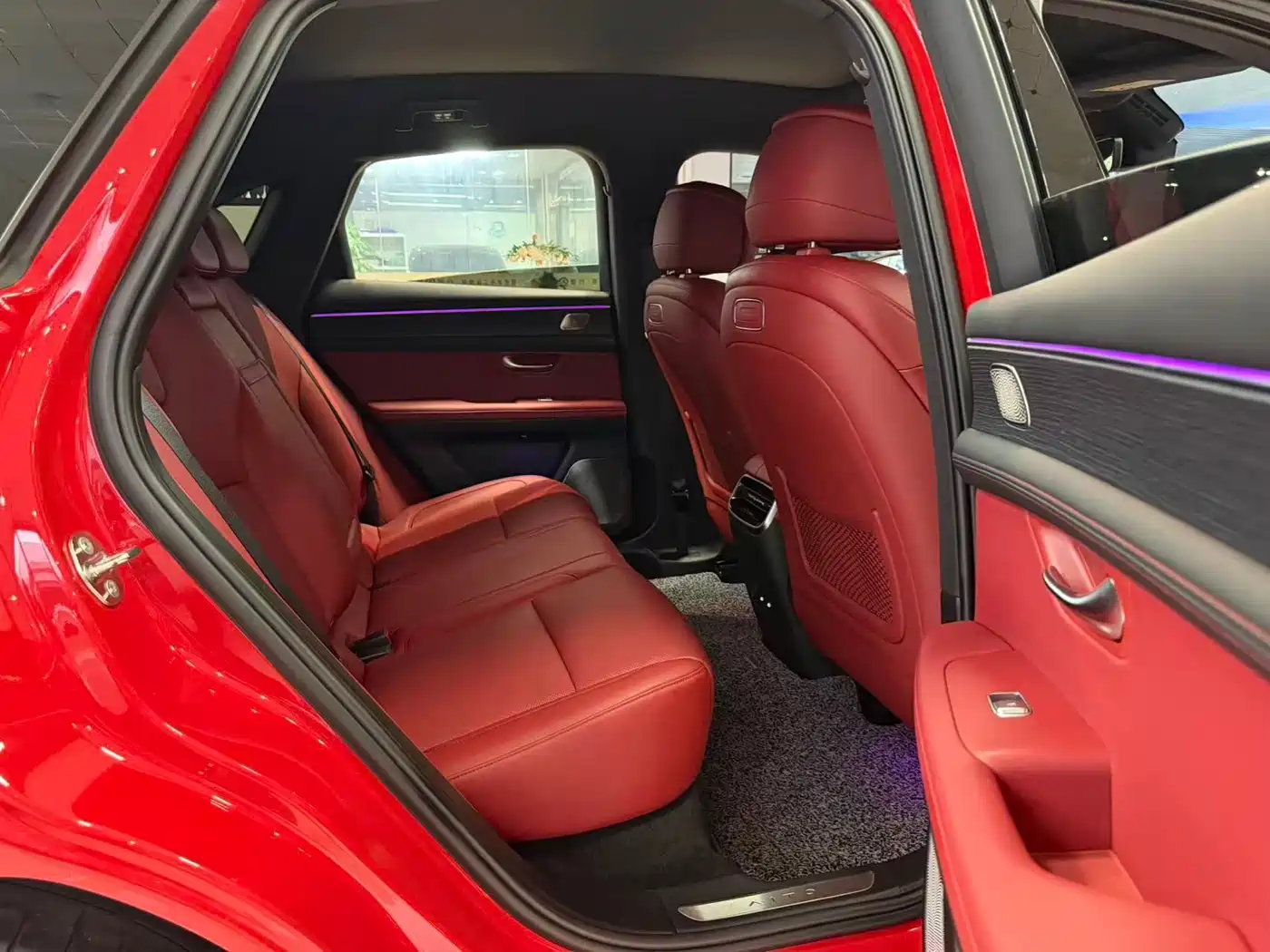 AITO Wenjie AITO M5 2024 Extended Range Max RS AWD Advanced Smart Driving Edition фото 11