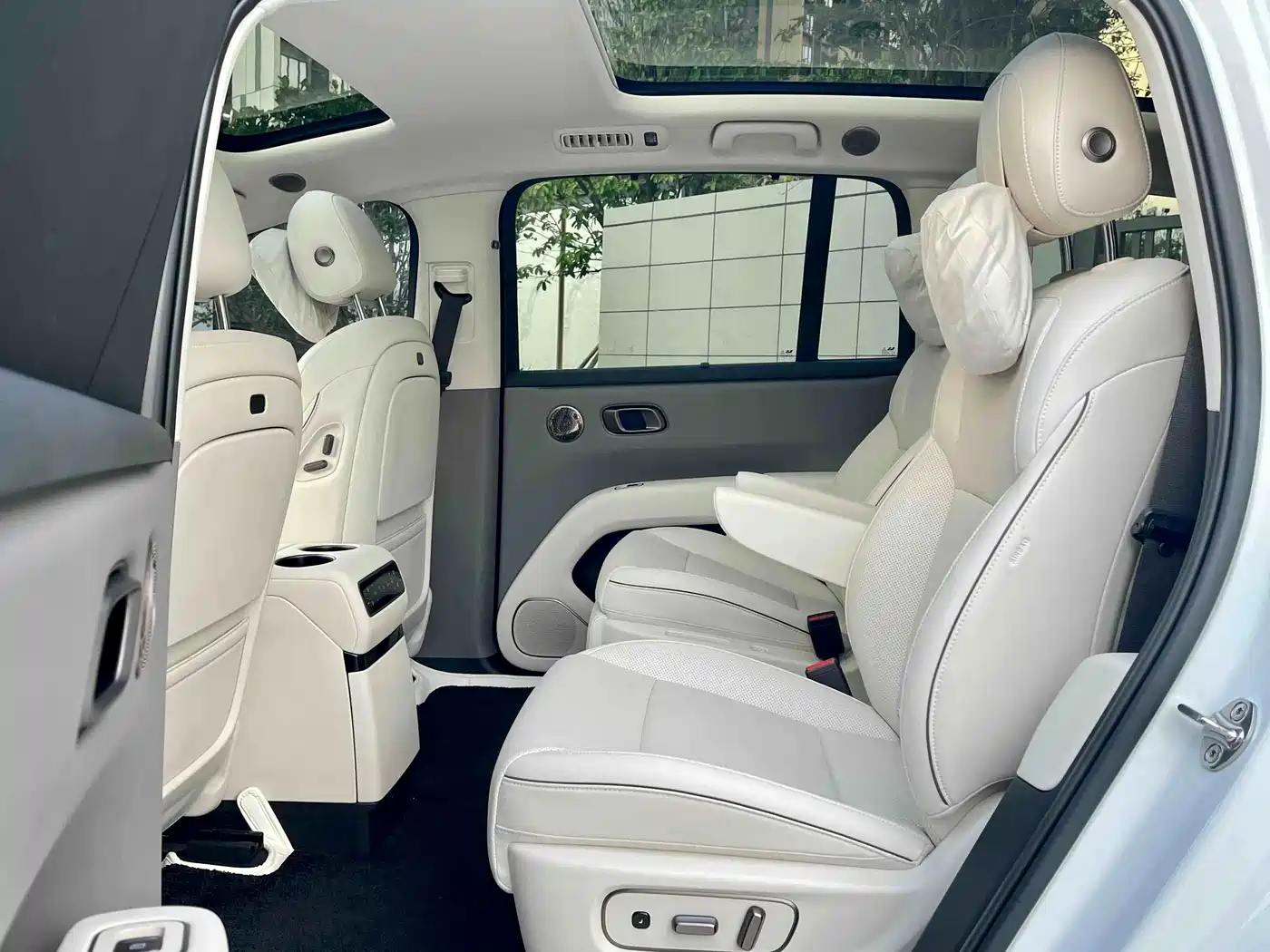 Li Auto Li i8 2026 2025 Standard Edition