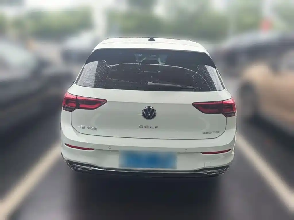 Фото 8 - Volkswagen Golf