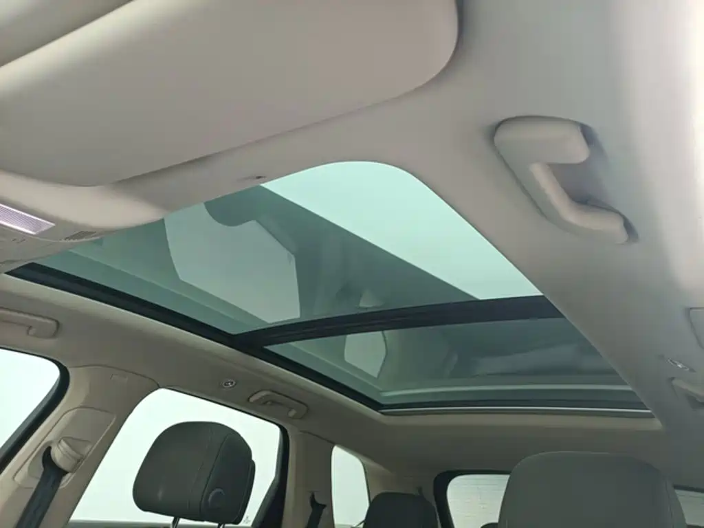 Фото 6 - Volkswagen Touareg