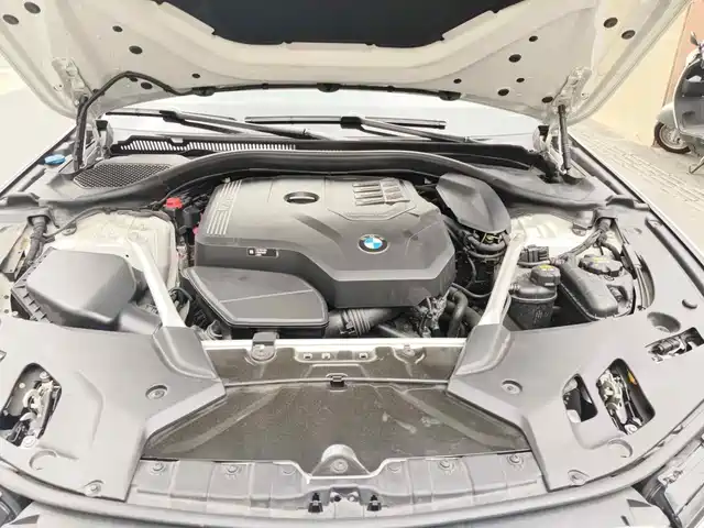 BMW 5 Series 2022 530Li Leading Luxury Package — фото 3