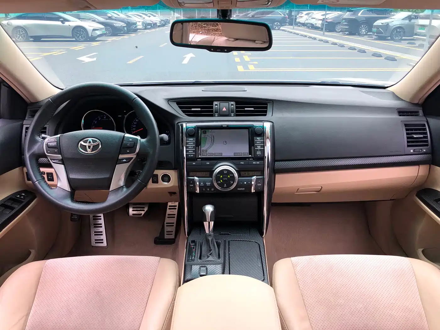 Toyota Reiz 2010 3.0V Style Flagship Navigation Edition фото 10