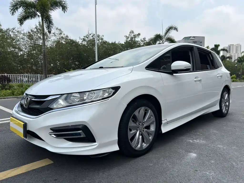 Фото 2 - Honda Jade