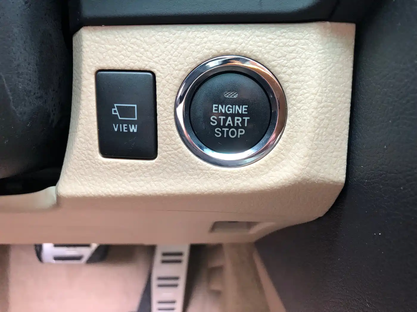 Toyota Reiz 2010 3.0V Style Flagship Navigation Edition фото 16