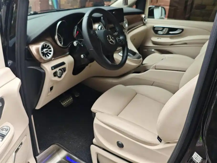 Mercedes-Benz V-Class 2022 V 260 Prestige Edition фото 9