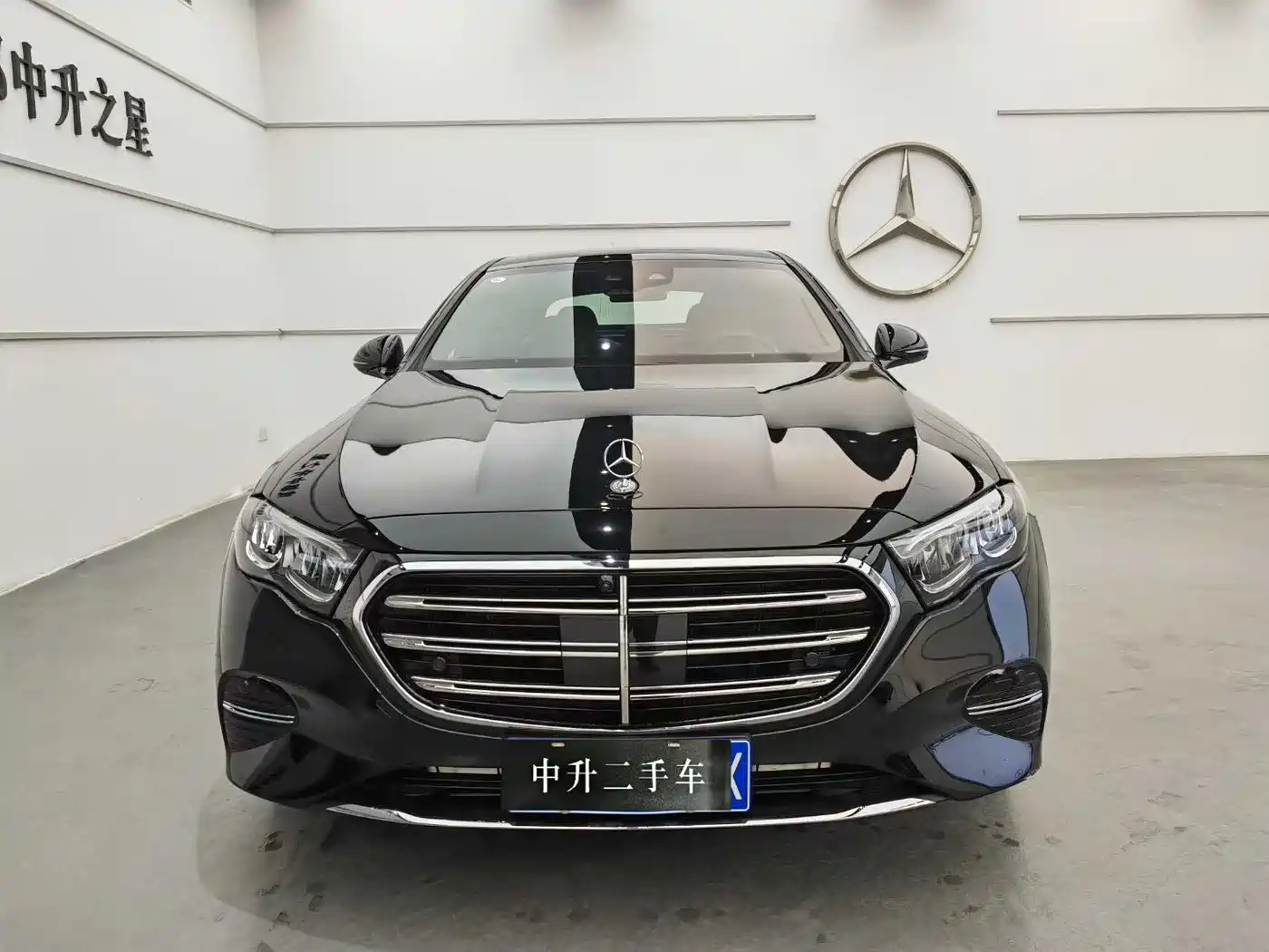 Mercedes-Benz E-Class 2024 E 300 L Fashion фото 2