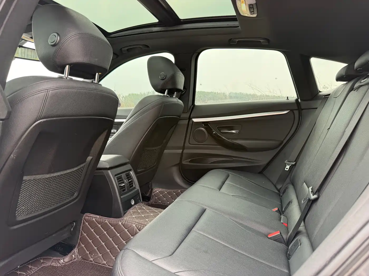 BMW 3 Series GT 2020 320i M Sport Package фото 6