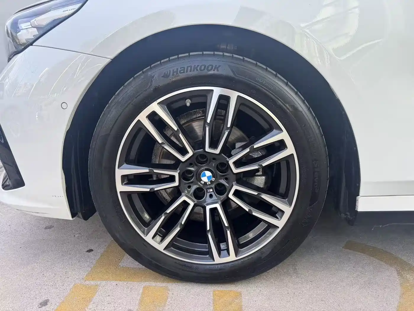 BMW 5 Series 2025 525Li M Sport Package фото 10