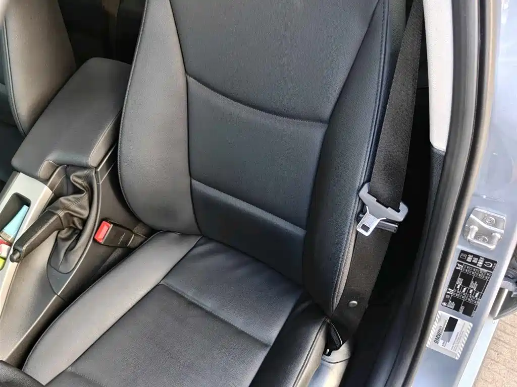 BMW 3 Series (Import) 2012 318i Leading фото 7