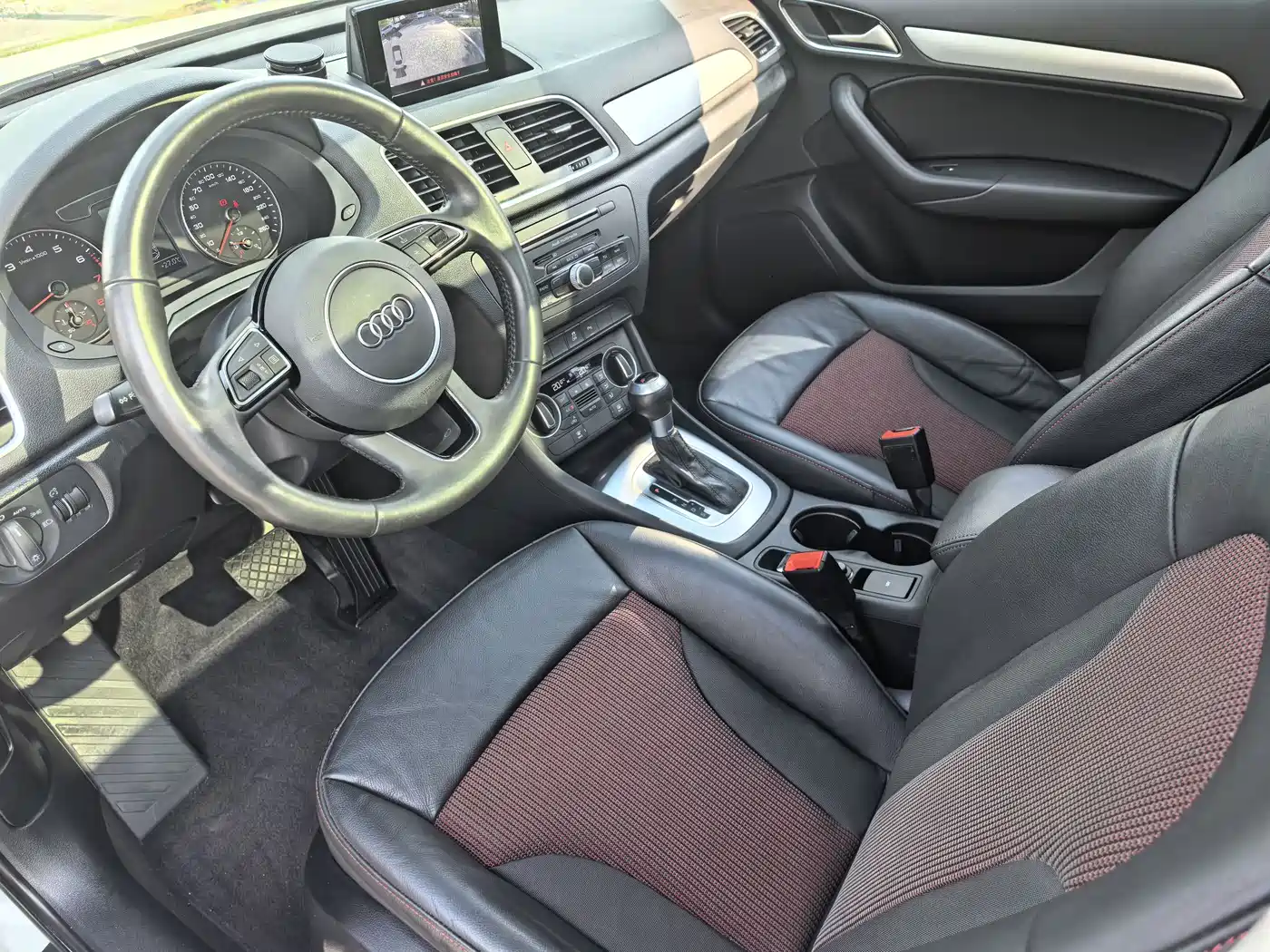 Audi Q3 2018 30th Anniversary Edition 35 TFSI Sport фото 23