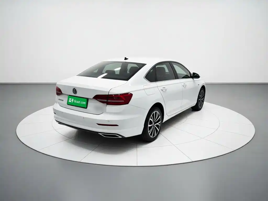 Фото 4 - Volkswagen Lavida