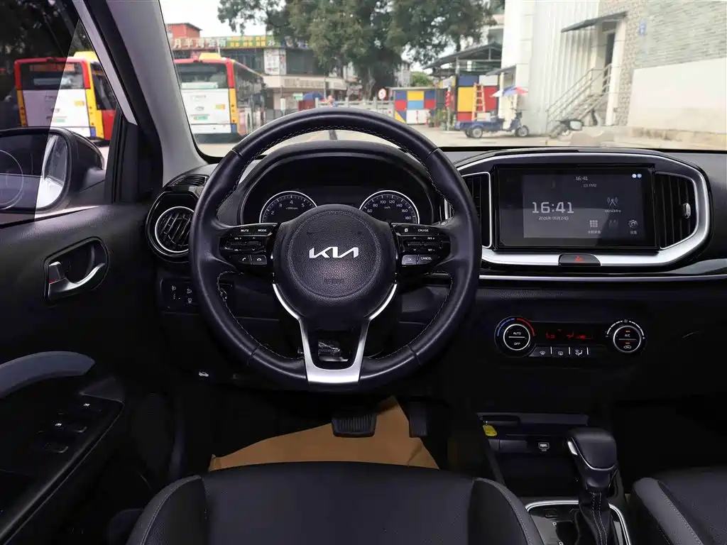 Kia KX1 2021 1.4L CVT Fun Sunroof Version фото 11