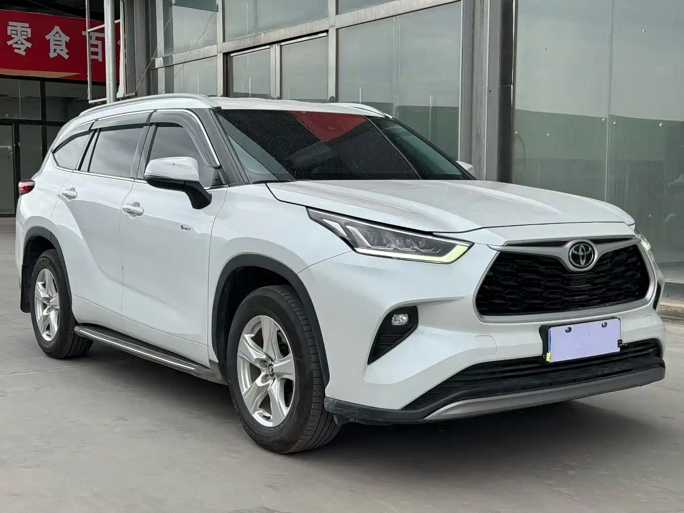 TOYOTA HIGHLANDER