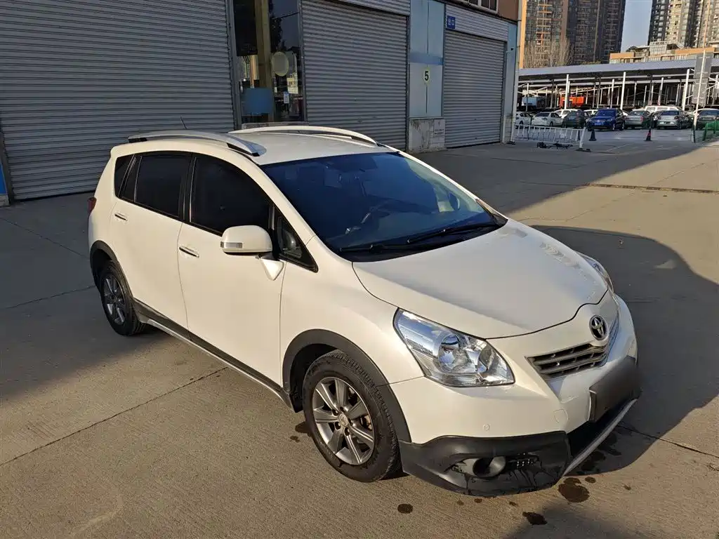 Toyota E'Z 2015 180E CVT Crossover Edition фото 25